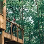 Youza Dans Les Arbres La Couture-Boussey