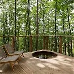 Domek letniskowy Youza Dans Les Arbres